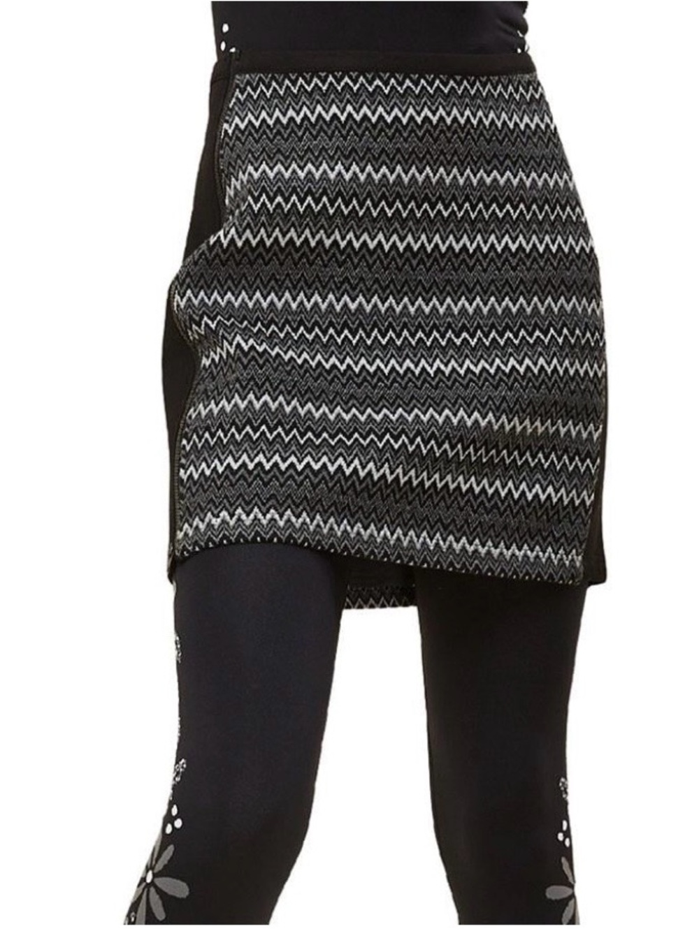 Krimson Klover Mikaela Skirt Women's Black & White Zigzag Knit Mini Skirt